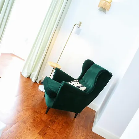 Coast Guard Apartment *